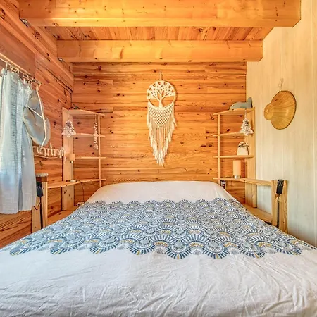 Les Pieds Dans L'eau Holiday home