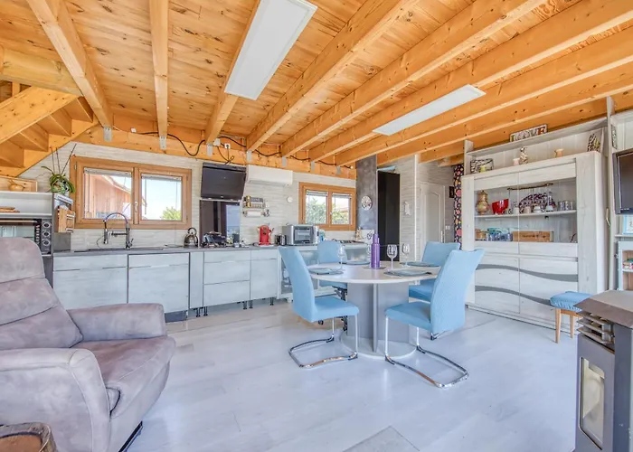 Les Pieds Dans L'eau Semesterbostad